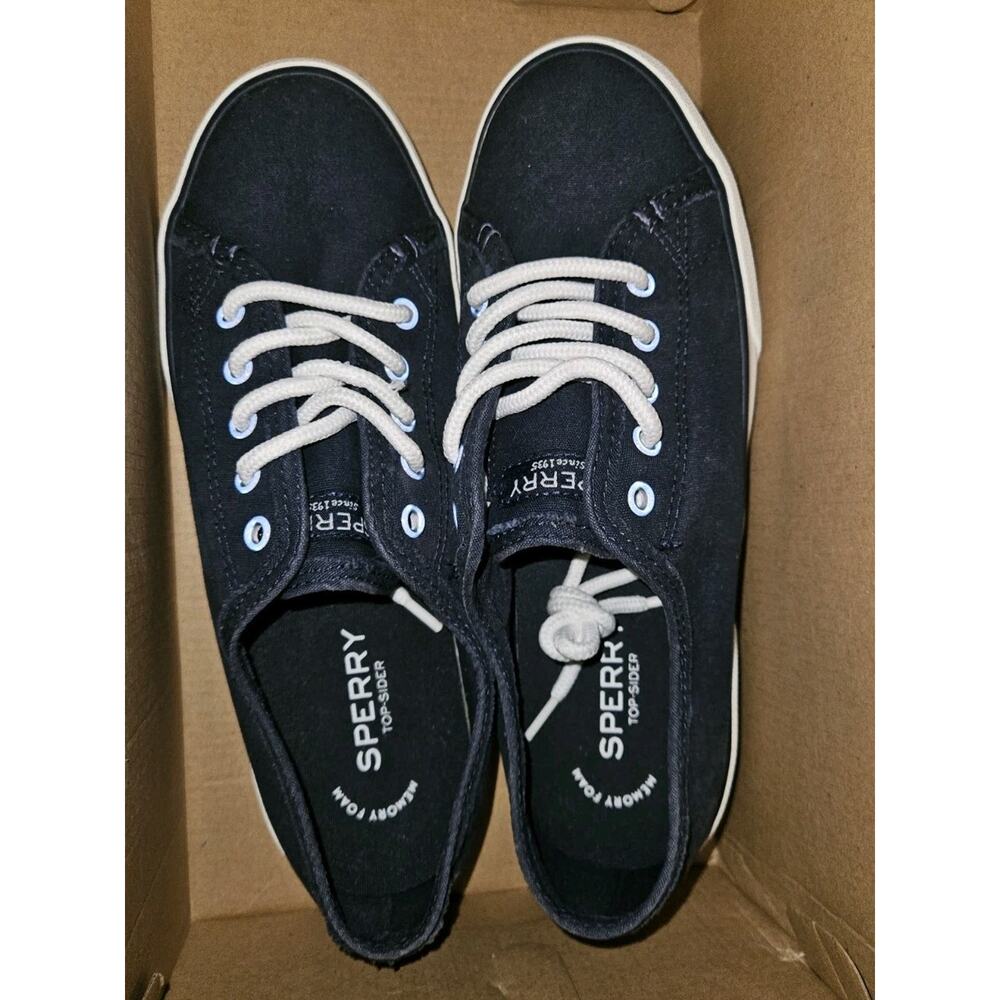 NWOB Sperry Navy Blue/White Boat Shoes Sneakers w Memory Foam insole Women's 8